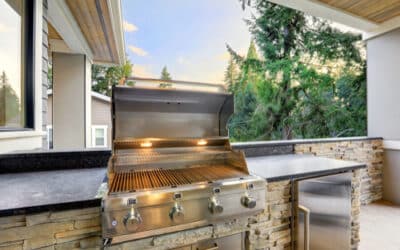 Choosing the Right Grill for Your Outdoor Kitchen: Gas vs. Charcoal
